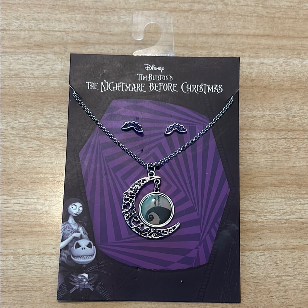 NEW NWT Disney Nightmare Before Christmas Necklace and Earrings Set